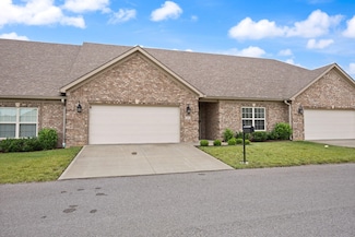 906 Paddock Ct, Richmond, KY 40475