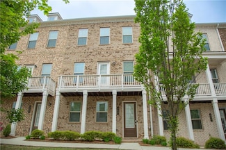 753 Topsail Ln, Alpharetta, GA 30005