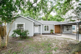 44 Farrell St, Houston, TX 77022