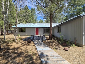 51814 Black Pine Way, La Pine, OR 97739
