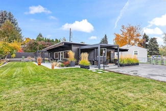 320 Wyman Dr, Yakima, WA 98902