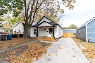 1738 Capitol Ave, Des Moines, IA 50316