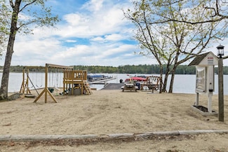 29 Edge O Lake Dr, Tuftonboro, NH 03853