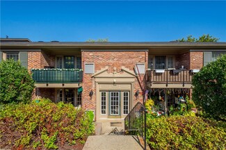 1000 Chatham Park Dr Unit D, Pittsburgh, PA 15216