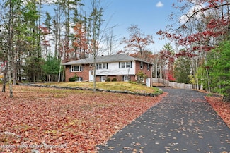 34 Forestwood Dr, Woodstock, NY 12498