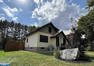 127 9th St SW, Chisholm, MN 55719