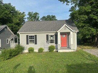 226 Plum St, Clarksville, TN 37042