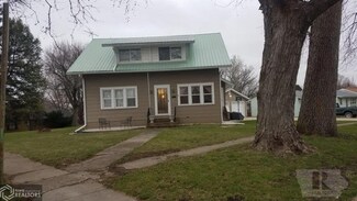101 3rd St NE, State Center, IA 50247