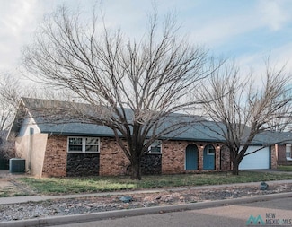 2540 Sharondale Dr, Clovis, NM 88101