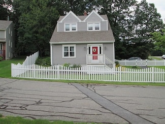 42 Main St, Holden, MA 01520