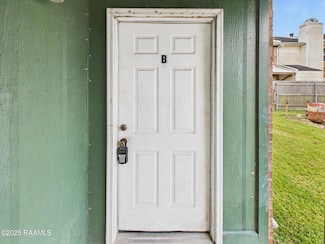 114 Hummingbird Ln Unit B, Lafayette, LA 70506