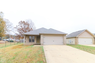 322 W School St, Brookland, AR 72417