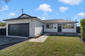 20612 Cohasset St, Winnetka, CA 91306