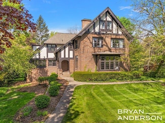 345 Plymouth Ave SE, Grand Rapids, MI 49506