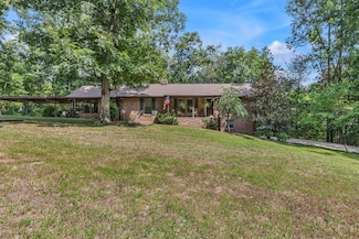 1819 E Haleys Creek Rd, Centerville, TN 37033