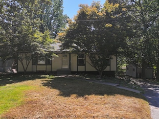 1307 W 16th St, Grove, OK 74344