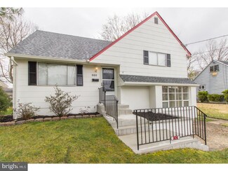 909 San Jose Dr, Glendora, NJ 08029