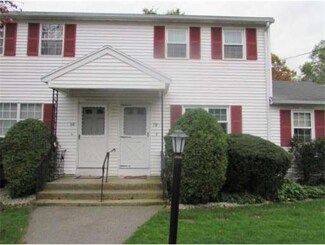 70 Arnold Ave, Lowell, MA 01852