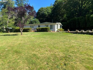 11381 E Mapleton Rd, Mapleton, OR 97453