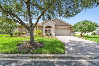 525 Genoa Dr, Kissimmee, FL 34759