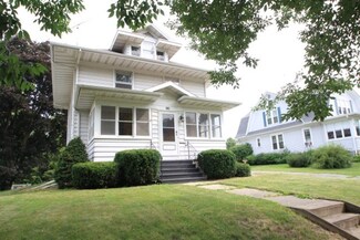 216 W Lake St, Horicon, WI 53032
