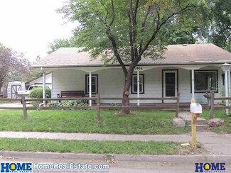1916 N 32nd St, Lincoln, NE 68503