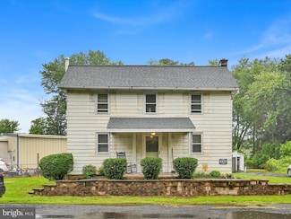 2413 E Main St, Douglassville, PA 19518