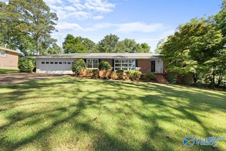 2424 Scenic Dr, Gadsden, AL 35904