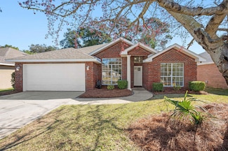 827 Whitrock Ln, Fort Walton Beach, FL 32547
