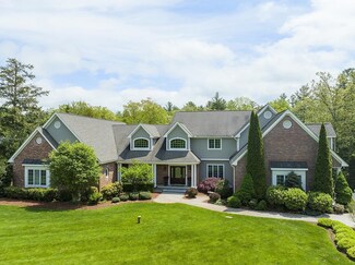 10 Sheffield St, Windham, NH 03087