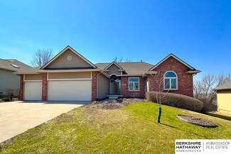 3902 N 160th St, Omaha, NE 68116