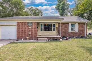 956 S Apache Dr, Wichita, KS 67207