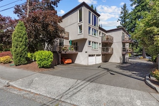 8503 Bowdoin Way Unit 203, Edmonds, WA 98026