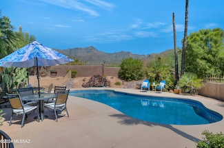 8247 E Rawhide Trail, Tucson, AZ 85750