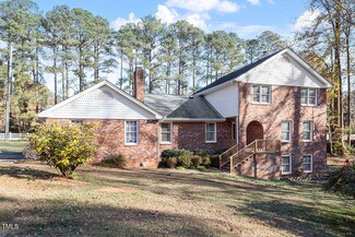 8420 Two Courts Dr, Raleigh, NC 27613