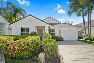 4 Admirals Ct, Palm Beach Gardens, FL 33418