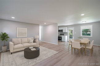 141 Poplar St, Camdenton, MO 65020