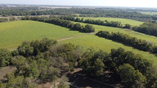 2867 Howard Rd, Waxahachie, TX 75165