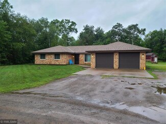 22022 7th St NE, Cedar, MN 55011