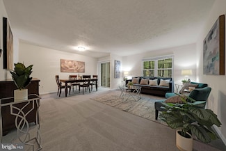 9120 Galbreth Ct, Springfield, VA 22153