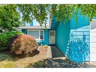 1205 NE 23rd St, Gresham, OR 97030