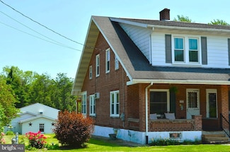 1702 S Main St, Bechtelsville, PA 19505