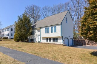 19 Flint Pond Rd, Worcester, MA 01604