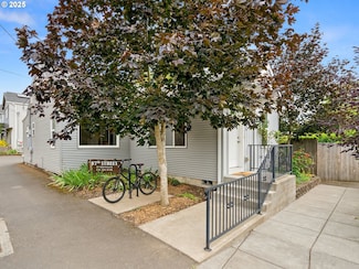 2536 SE 87th Ave, Portland, OR 97266