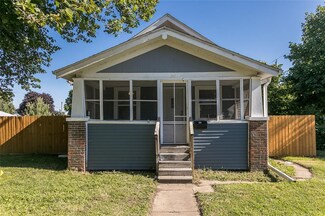 386 16th Ave SW, Cedar Rapids, IA 52404