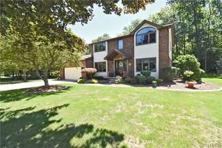 78 Old Orchard Ln, Orchard Park, NY 14127