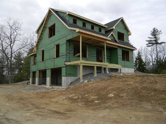 40 Montana Dr, Sandown, NH 03873