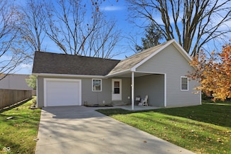 509 W South St, Arcadia, IN 46030