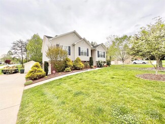 157 Deer Creek Dr, Hudson, NC 28638