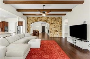 321 Westwood Dr, League City, TX 77573